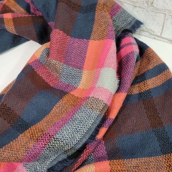 Plaid print colorful warm blanket scarf - Picture 6 of 11